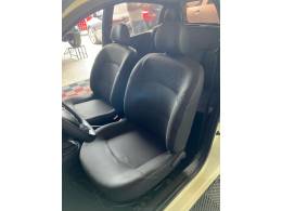 RENAULT - CLIO - 2013/2013 - Branca - R$ 25.900,00