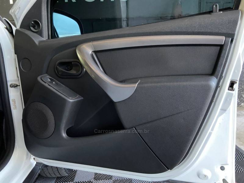 RENAULT - DUSTER - 2014/2015 - Branca - R$ 55.900,00