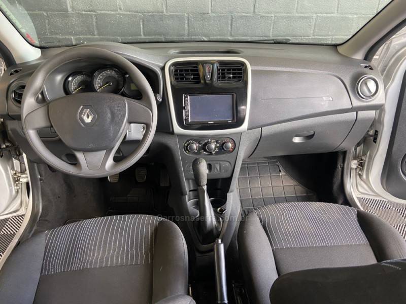 RENAULT - SANDERO - 2015/2015 - Prata - R$ 35.900,00