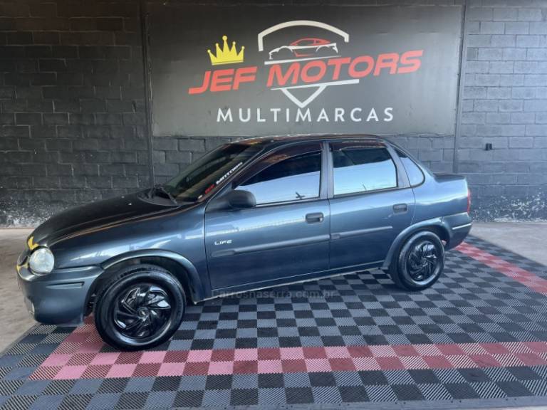 CHEVROLET - CORSA - 2009/2009 - Cinza - R$ 21.900,00