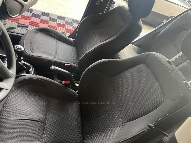 CHEVROLET - ONIX - 2014/2014 - Preta - R$ 43.900,00