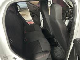 RENAULT - KWID - 2017/2018 - Branca - R$ 39.900,00