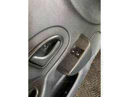 RENAULT - CLIO - 2013/2013 - Branca - R$ 25.900,00