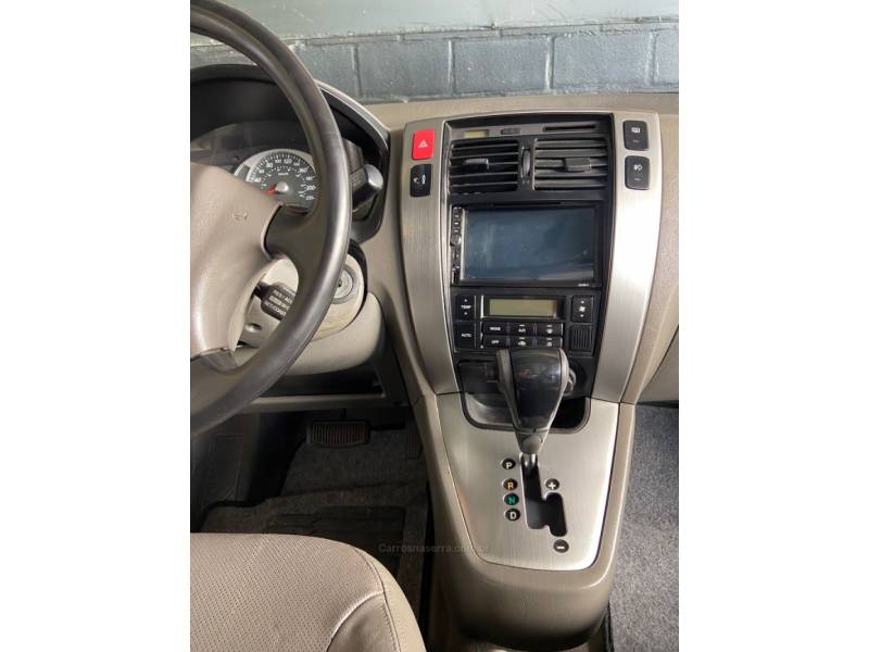 HYUNDAI - TUCSON - 2009/2009 - Prata - R$ 39.900,00