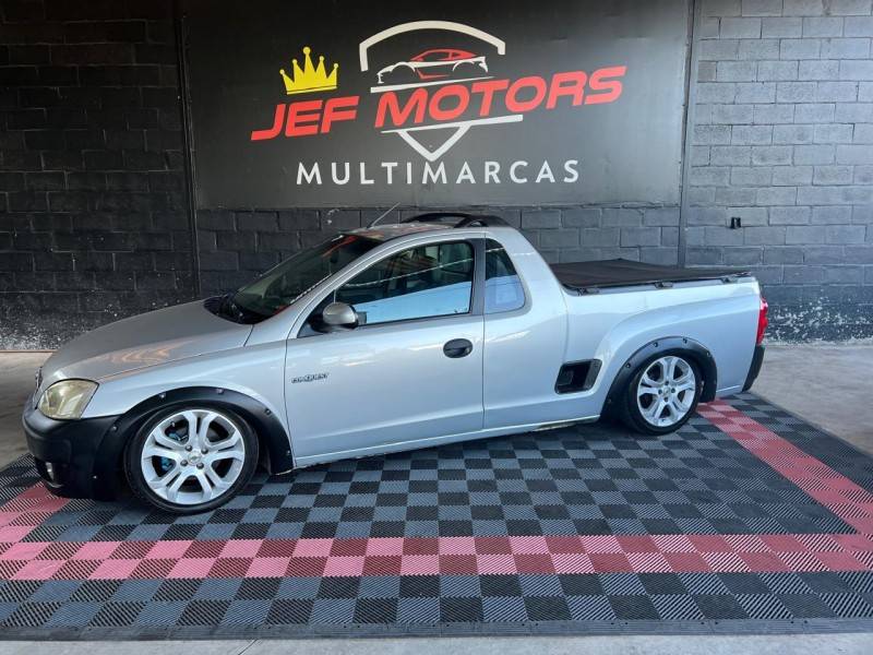 CHEVROLET - MONTANA - 2004/2004 - Prata - R$ 32.900,00