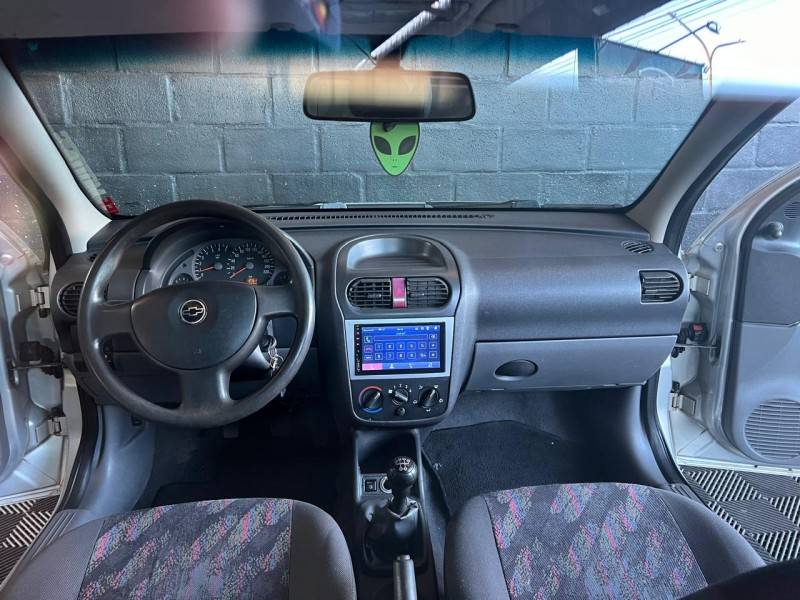 CHEVROLET - MONTANA - 2004/2004 - Prata - R$ 32.900,00