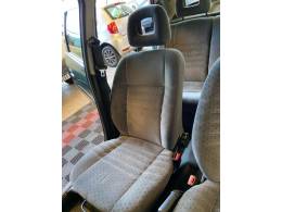 CHEVROLET - CORSA - 2000/2000 - Verde - R$ 18.900,00