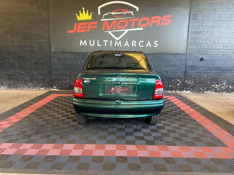 CHEVROLET - CORSA - 2000/2000 - Verde - R$ 18.900,00