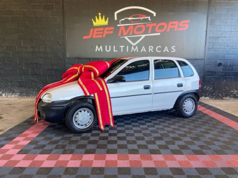 CHEVROLET - CORSA - 1996/1996 - Branca - R$ 15.900,00