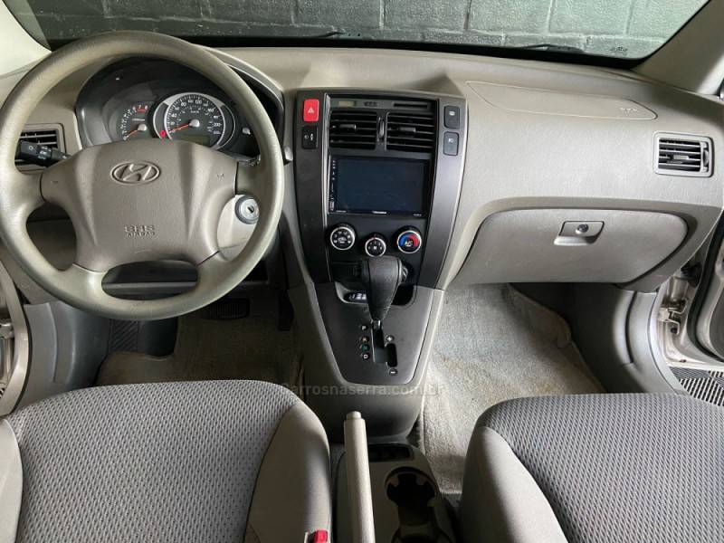 HYUNDAI - TUCSON - 2009/2009 - Prata - R$ 39.900,00