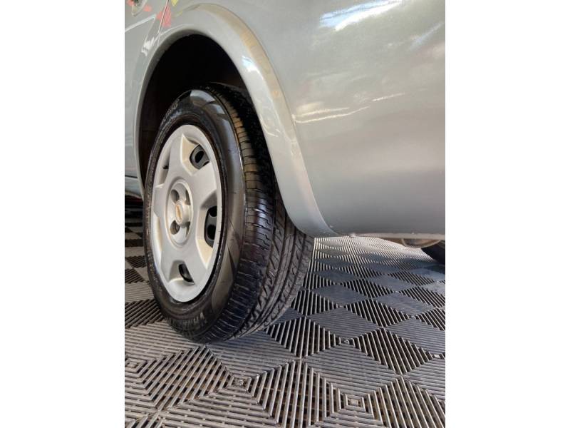 CHEVROLET - CORSA - 2005/2005 - Cinza - R$ 22.900,00