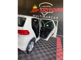 VOLKSWAGEN - FOX - 2017/2018 - Branca - R$ 54.900,00