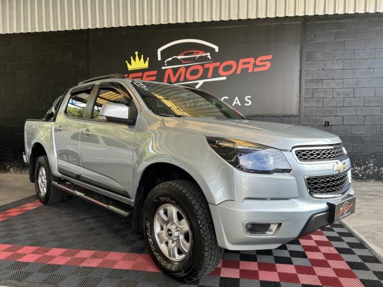CHEVROLET - S10 - 2013/2013 - Prata - R$ 123.900,00