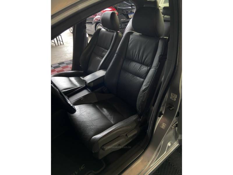 HONDA - CIVIC - 2008/2008 - Prata - R$ 44.900,00