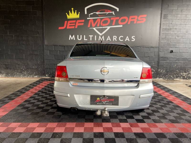 CHEVROLET - VECTRA - 2006/2006 - Prata - R$ 34.900,00