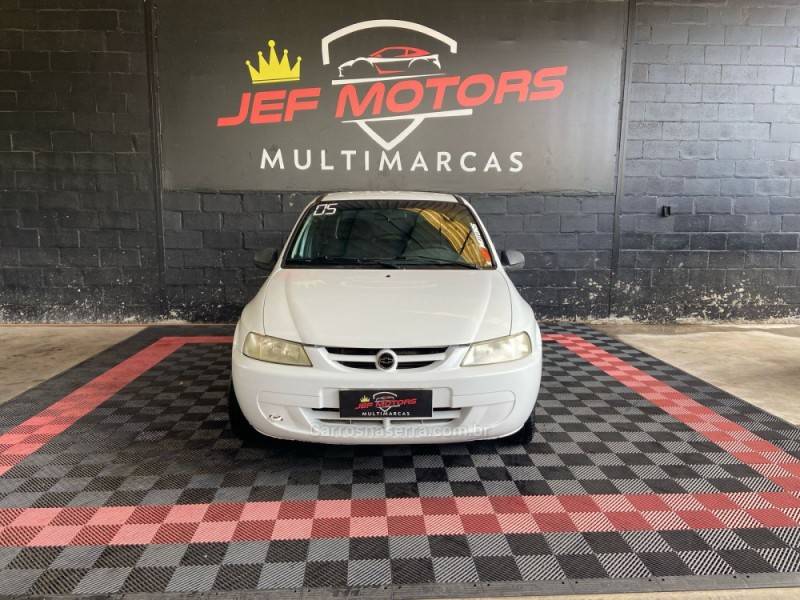 CHEVROLET - CELTA - 2005/2005 - Branca - R$ 17.900,00
