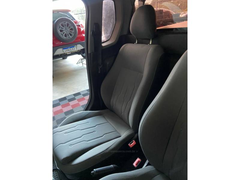 CHEVROLET - MONTANA - 2013/2013 - Prata - R$ 41.900,00
