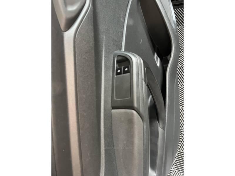 CHEVROLET - ONIX - 2014/2014 - Preta - R$ 43.900,00