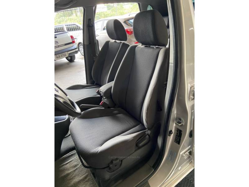 HYUNDAI - TUCSON - 2009/2009 - Prata - R$ 39.900,00