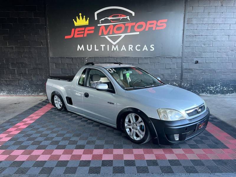 CHEVROLET - MONTANA - 2004/2004 - Prata - R$ 32.900,00