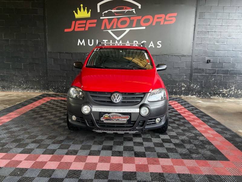 VOLKSWAGEN - CROSSFOX - 2009/2009 - Vermelha - R$ 33.900,00