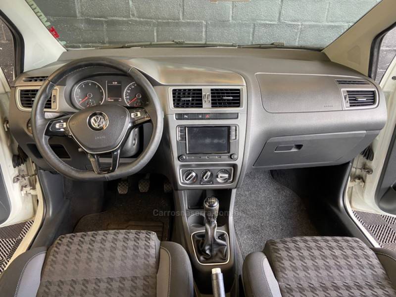 VOLKSWAGEN - FOX - 2017/2018 - Branca - R$ 54.900,00