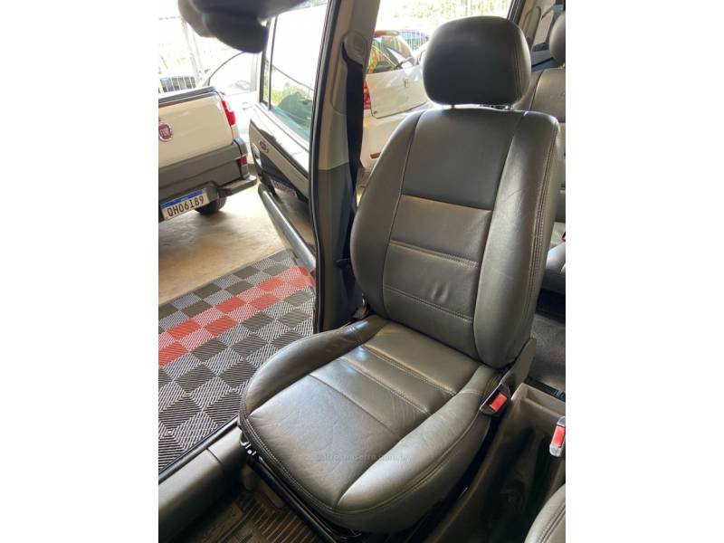 CHEVROLET - ZAFIRA - 2009/2009 - Preta - R$ 31.900,00