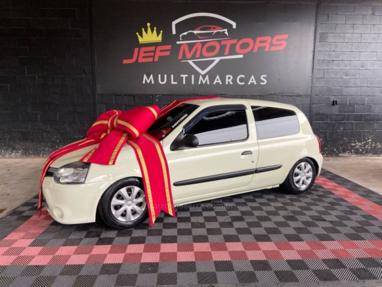 RENAULT - CLIO - 2013/2013 - Branca - R$ 25.900,00