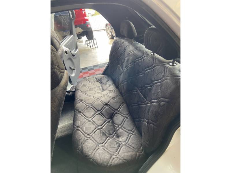 CHEVROLET - CELTA - 2005/2005 - Branca - R$ 17.900,00