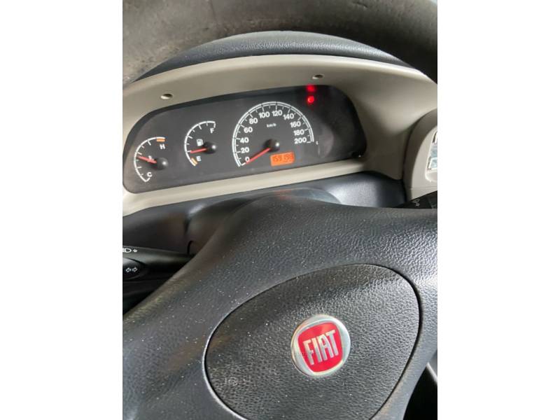 FIAT - STRADA - 2012/2012 - Vermelha - R$ 37.900,00