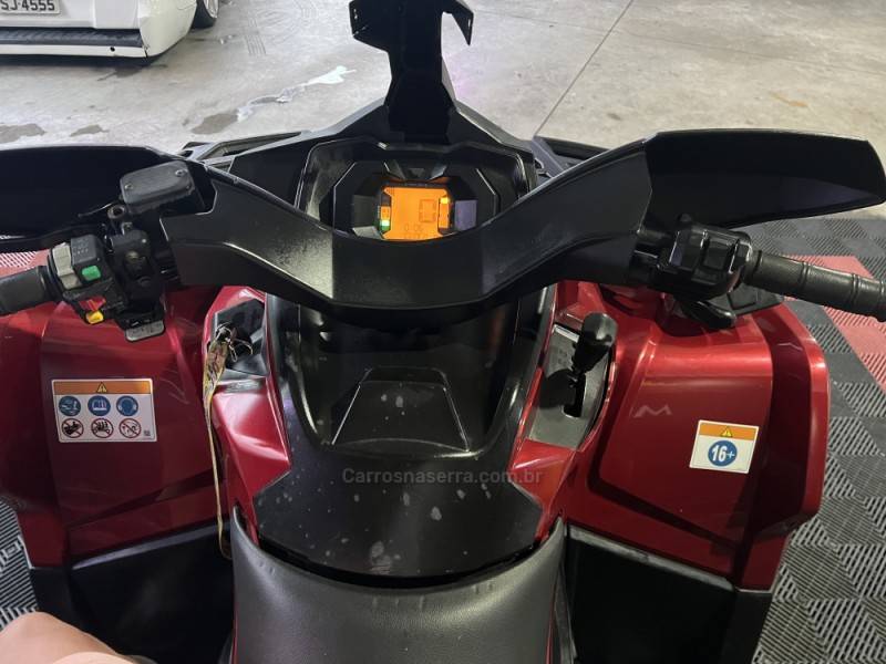 CAN-AM - SPARK - 2018/2018 - Vermelha - R$ 75.900,00