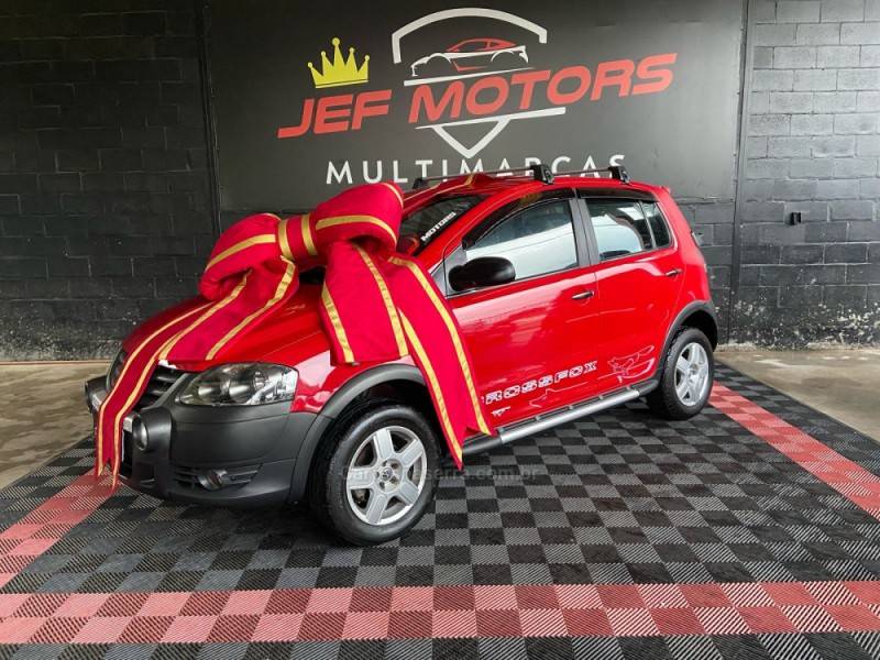 VOLKSWAGEN - CROSSFOX - 2009/2009 - Vermelha - R$ 33.900,00