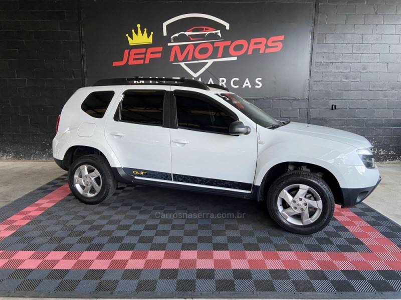 RENAULT - DUSTER - 2014/2015 - Branca - R$ 55.900,00