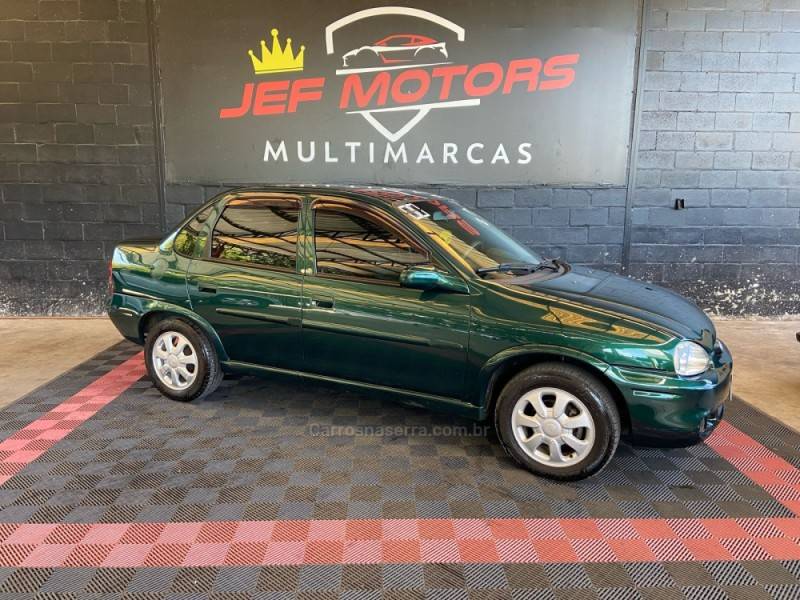 CHEVROLET - CORSA - 2000/2000 - Verde - R$ 18.900,00