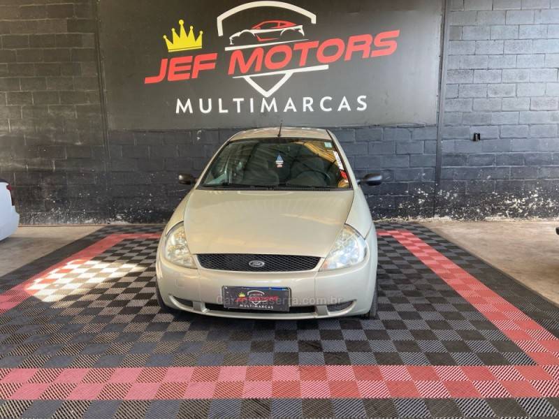FORD - KA - 2004/2004 - Dourada - R$ 13.900,00