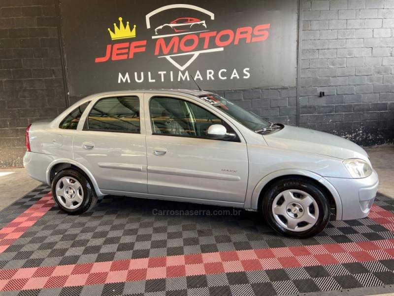 CHEVROLET - CORSA - 2005/2005 - Cinza - R$ 22.900,00