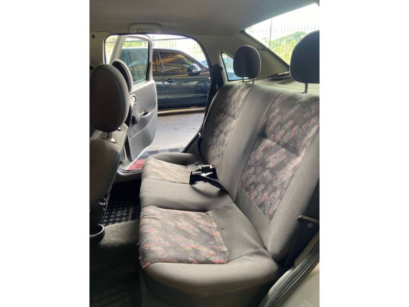 CHEVROLET - CORSA - 2005/2005 - Cinza - R$ 22.900,00