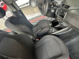 CHEVROLET - ONIX - 2014/2014 - Preta - R$ 43.900,00