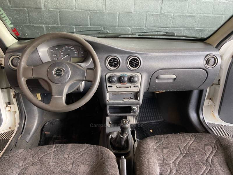 CHEVROLET - CELTA - 2005/2005 - Branca - R$ 17.900,00