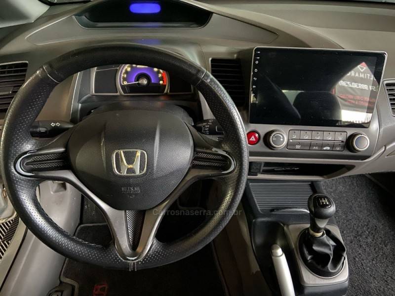 HONDA - CIVIC - 2008/2008 - Prata - R$ 44.900,00